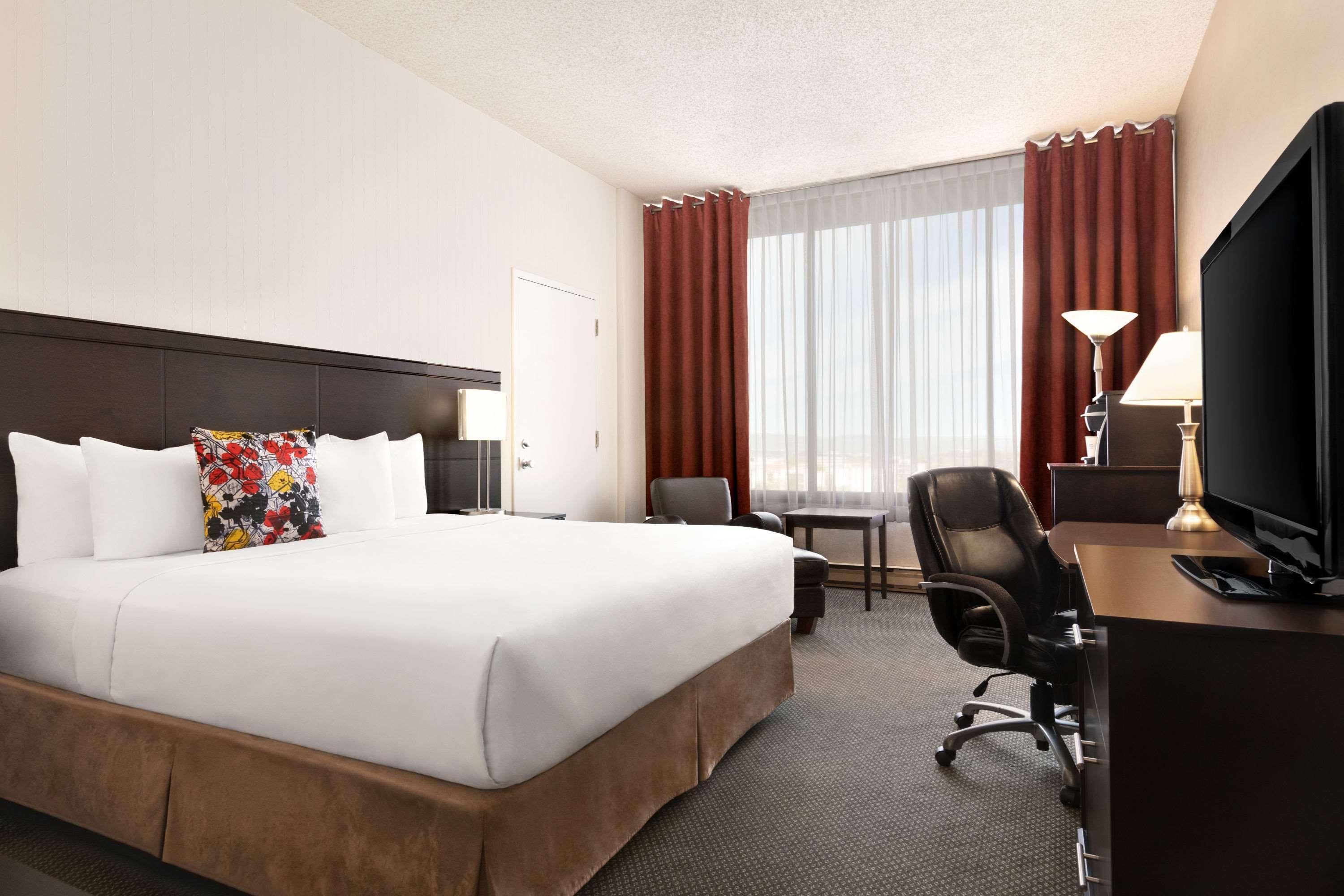 Travelodge By Wyndham Quebec City Hotel & Convention Centre Buitenkant foto